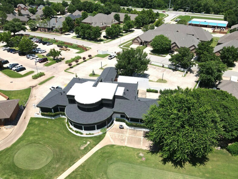 3201 S Berry Rd, Norman, OK à louer - Photo de l’immeuble – Image 3 sur 15