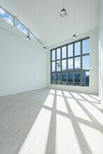 9-35 Avenue Pierre De Coubertin, Paris à louer Photo de l’immeuble– Image 1 sur 4