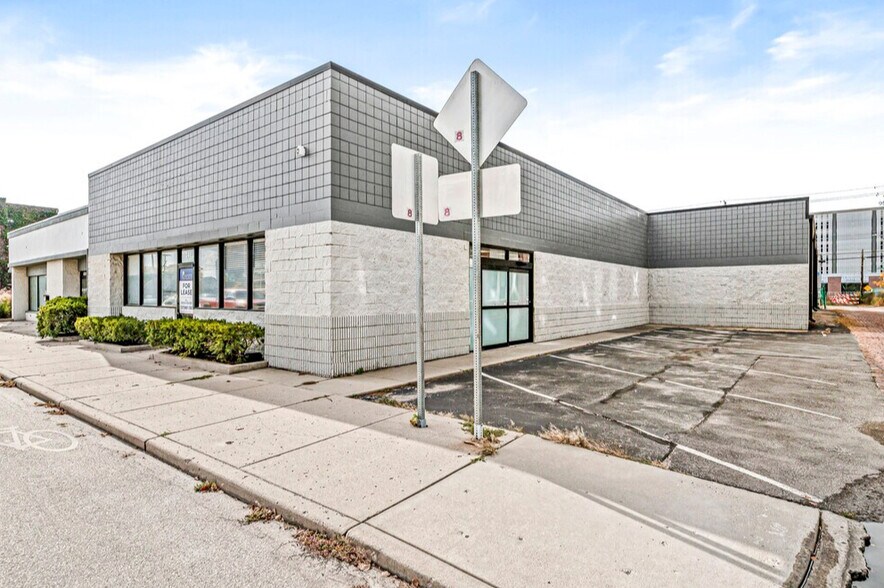 1340 N Illinois St, Indianapolis, IN à louer - Photo de l’immeuble – Image 3 sur 22