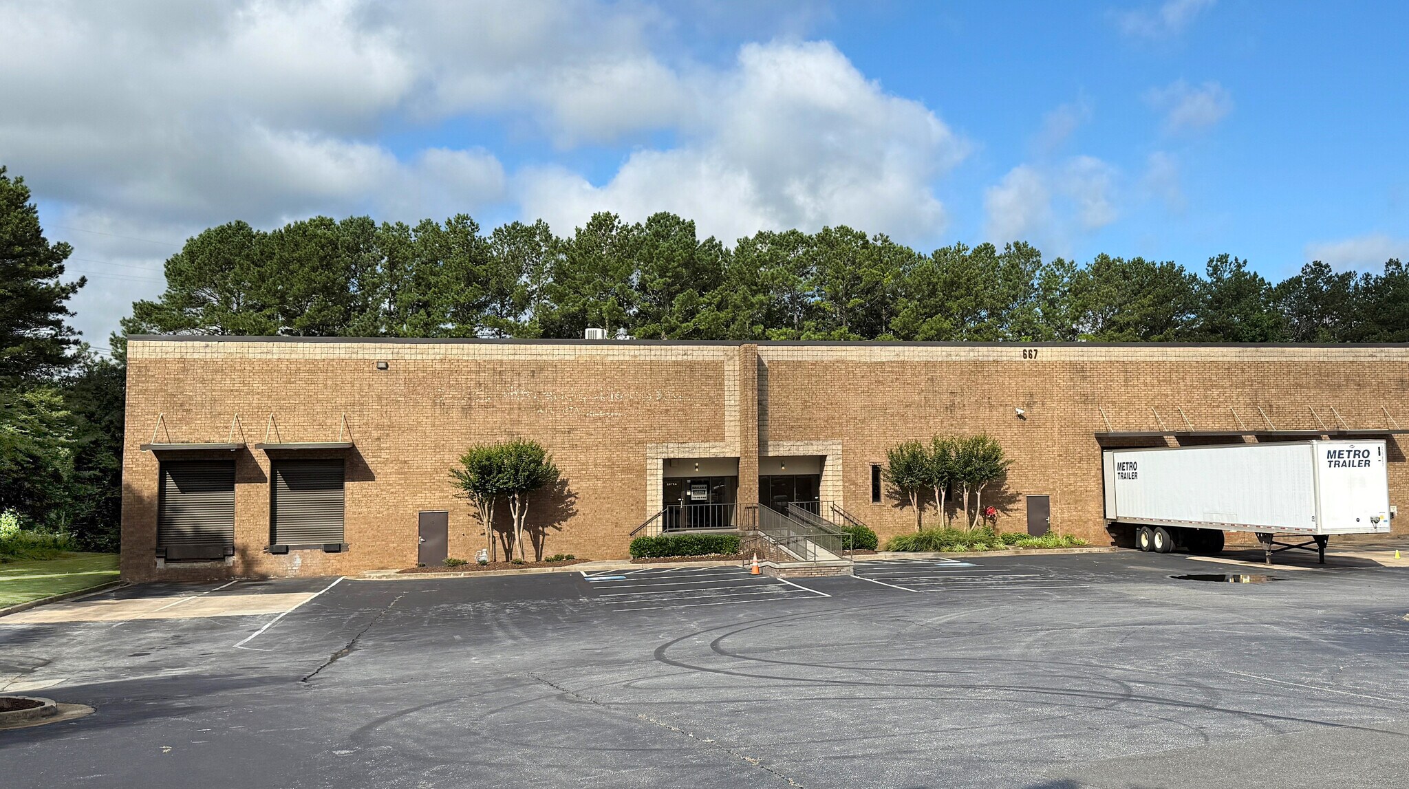 6675 Corners Industrial Ct, Peachtree Corners, GA à louer Photo de l’immeuble– Image 1 sur 11