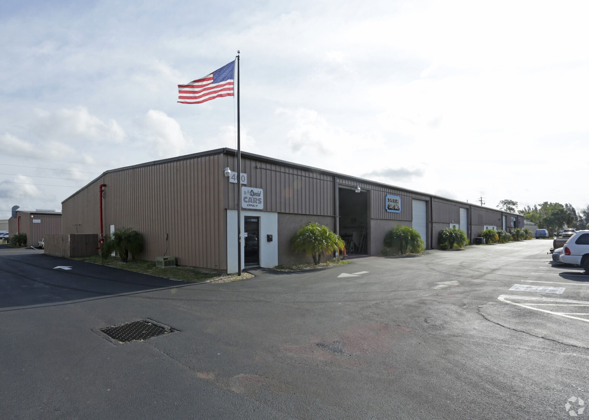 400 Douglas Rd, Oldsmar, FL à louer Photo principale– Image 1 sur 4