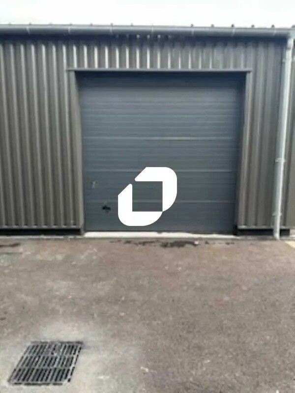 Local d’activités dans Bréval à louer Photo de l’immeuble– Image 1 sur 11