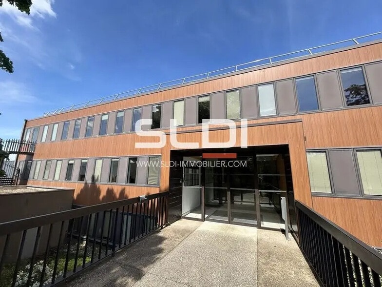 Bureau dans Dardilly à louer - Photo de l’immeuble – Image 1 sur 13