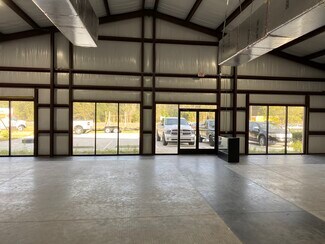 Plus de détails pour 827 Leonard C Taylor Pkwy, Green Cove Springs, FL - Local d'activités à louer