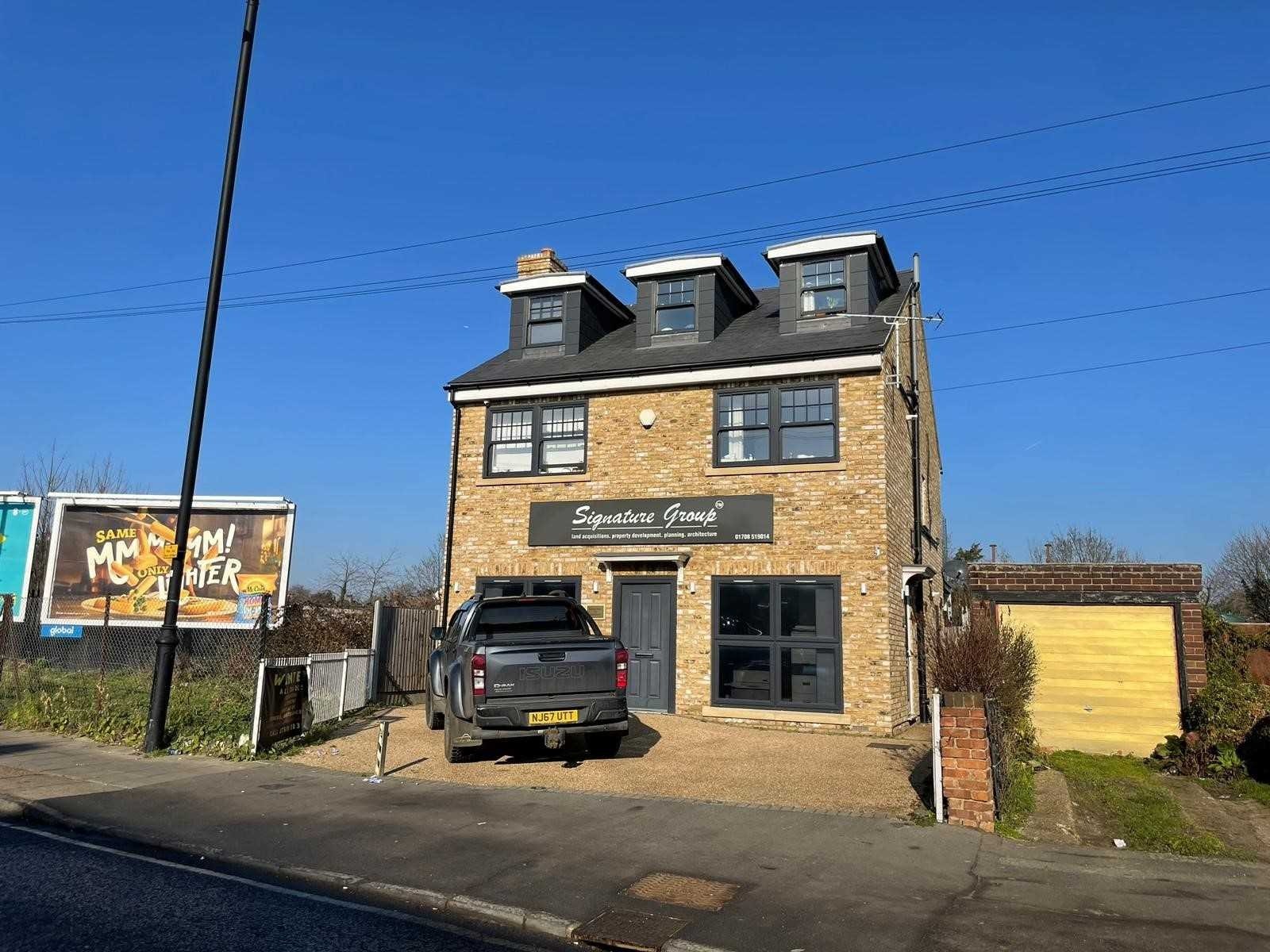 13 Station Rd, Romford à louer Photo principale– Image 1 sur 2