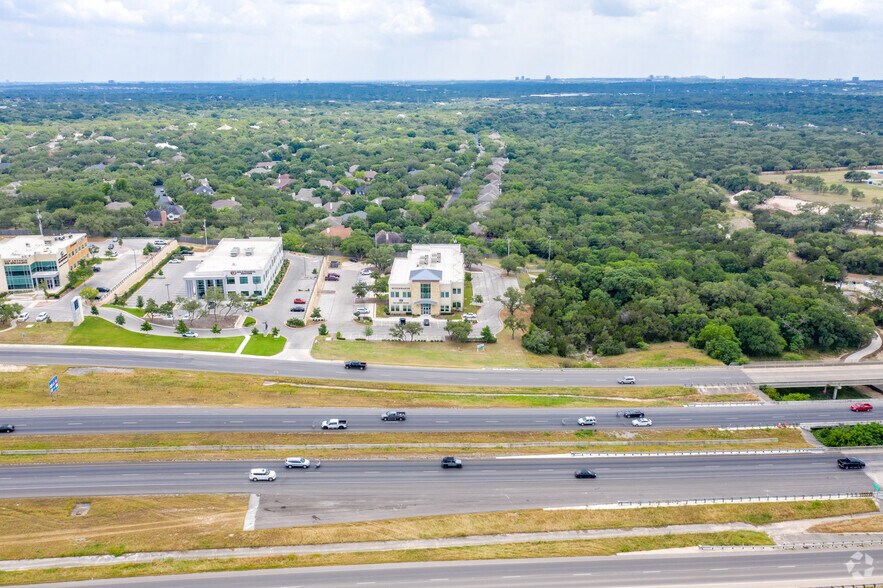 3010 N Loop 1604 W, San Antonio, TX à louer - Aérien – Image 3 sur 4