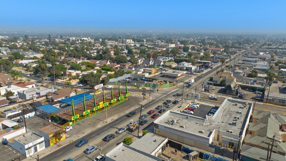 3601 W Slauson Ave, Los Angeles, CA à louer - Photo de l’immeuble – Image 3 sur 13