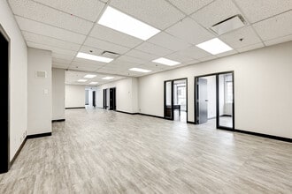 25 Rue de Lauzon, Boucherville, QC à louer Photo intérieure– Image 2 sur 8