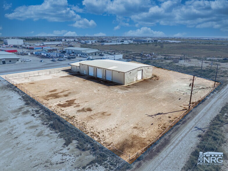 2804 S County Road 1242, Midland, TX à louer - Photo de l’immeuble – Image 3 sur 10