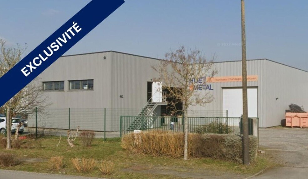 Local d’activités dans Miniac-Morvan à louer - Photo de l’immeuble – Image 1 sur 4