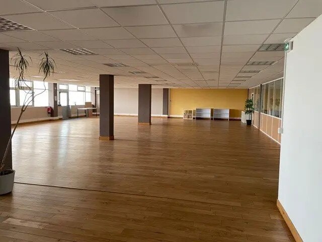Bureau dans Dijon à louer - Photo de l’immeuble – Image 1 sur 5