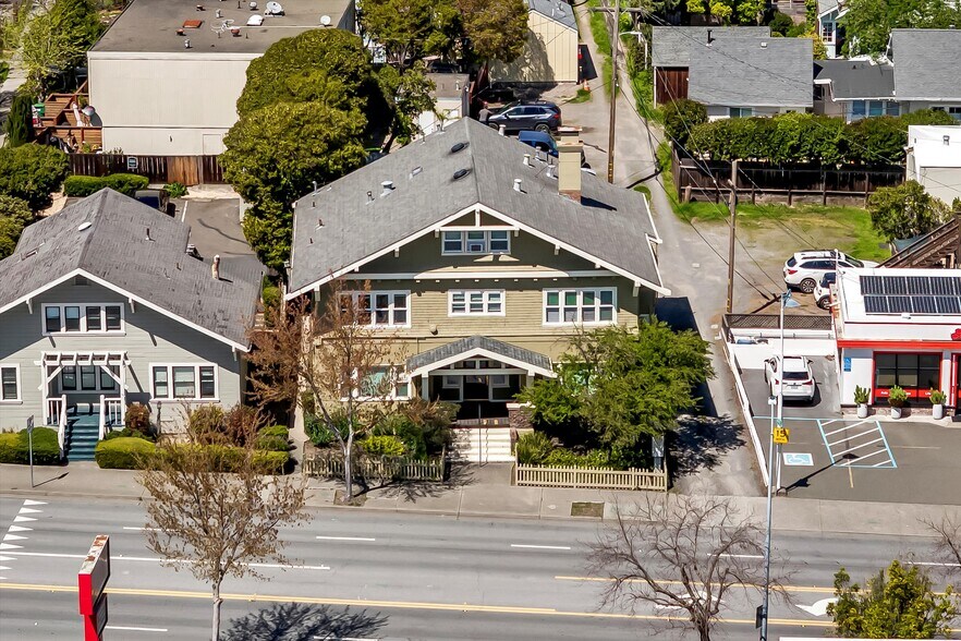 312 Washington St, Petaluma, CA à vendre - Photo de l’immeuble – Image 2 sur 12