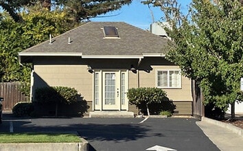 703 Jefferson St, Napa, CA à louer Photo de l’immeuble– Image 2 sur 13