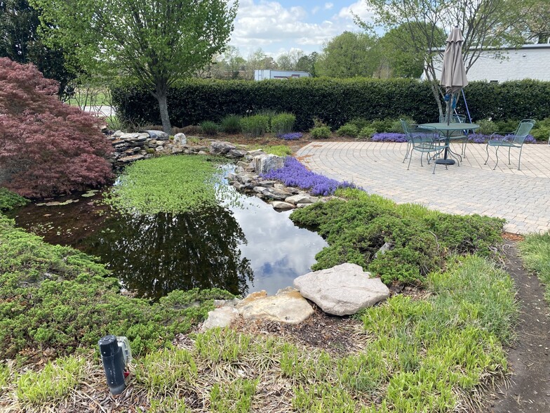 1820 Ruffin Mill Cir, Colonial Heights, VA à louer - Photo de l’immeuble – Image 2 sur 7