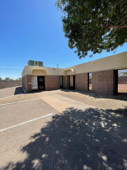 4601 E McDowell Rd, Phoenix, AZ à vendre - Photo de l’immeuble – Image 3 sur 25