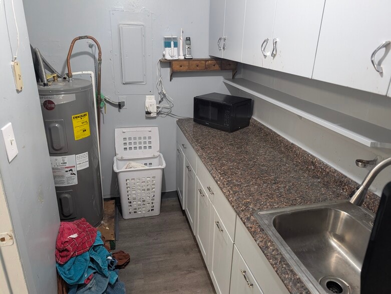1636-1638 E Charleston Blvd, Las Vegas, NV à vendre - Photo de l’immeuble – Image 3 sur 14