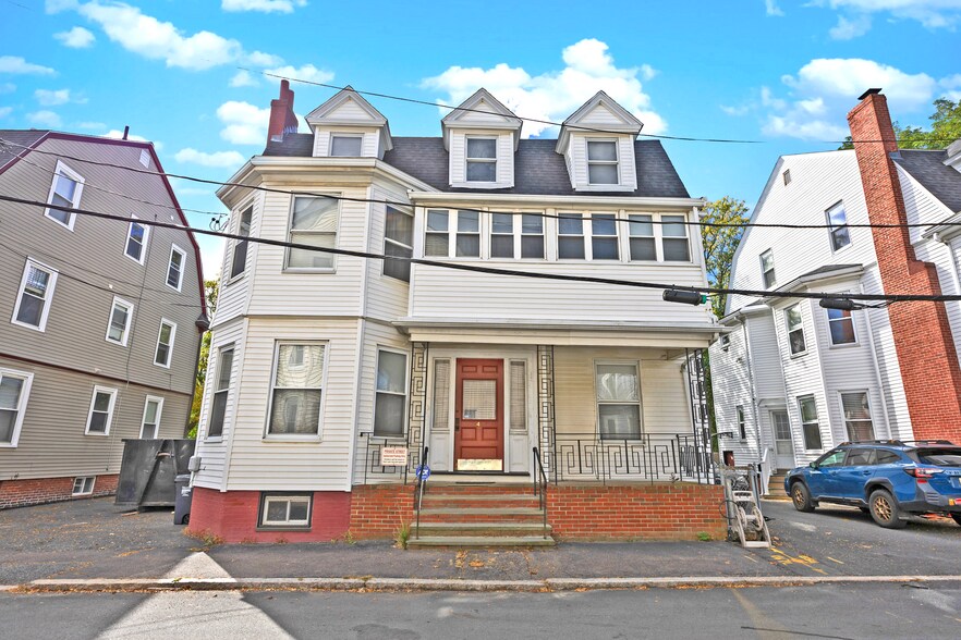 4 Saint Paul St, Cambridge, MA à vendre - Photo principale – Image 1 sur 9