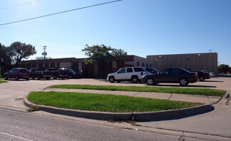 Plus de détails pour 16000 Common Rd, Roseville, MI - Industriel/Logistique à vendre