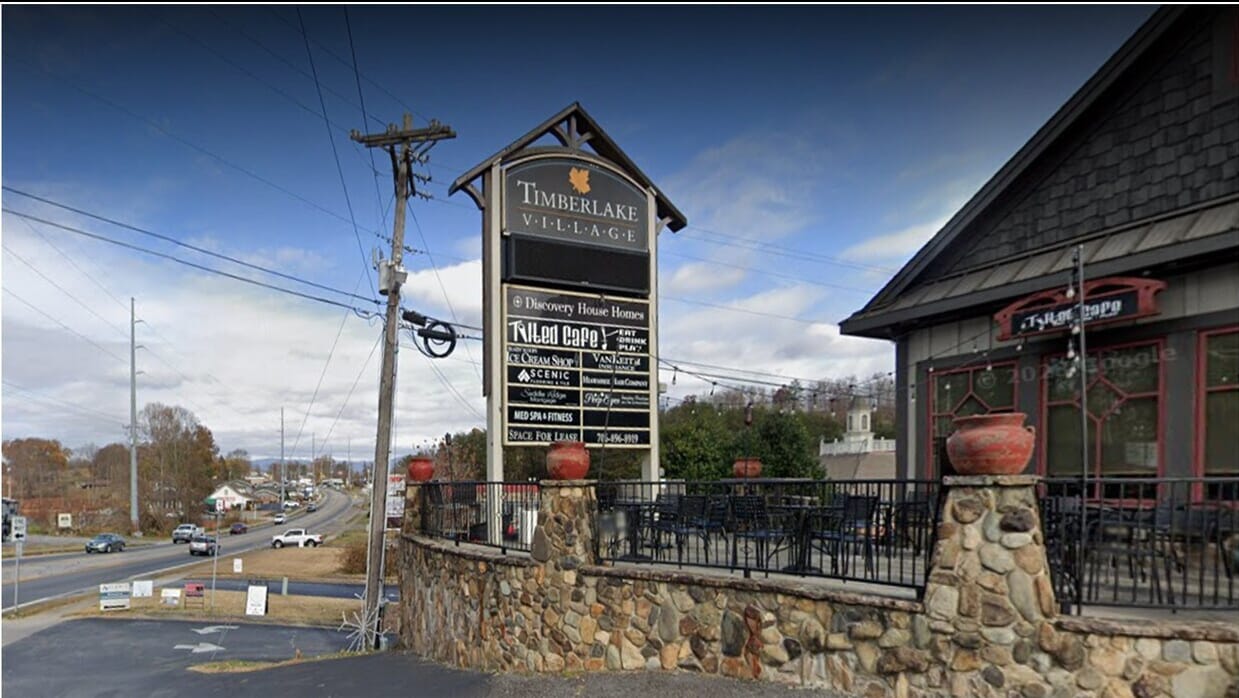 154 N Main St, Hiawassee, GA à louer Photo de l’immeuble– Image 1 sur 7