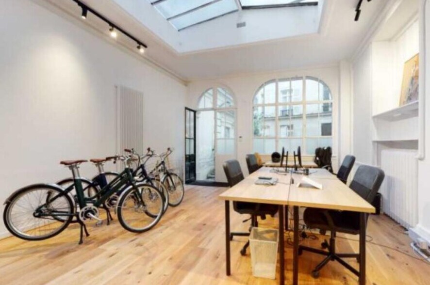 Bureau dans Paris à louer - Photo de l’immeuble – Image 2 sur 9