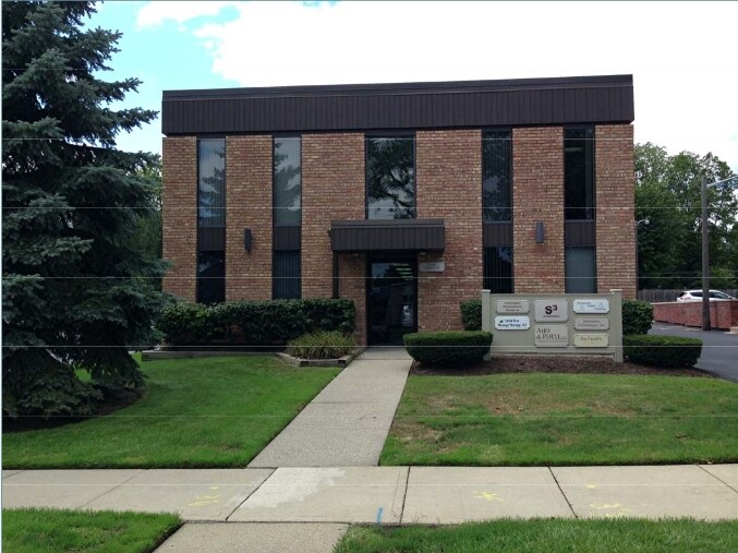 23629 Liberty St, Farmington, MI à vendre - Photo principale – Image 1 sur 5