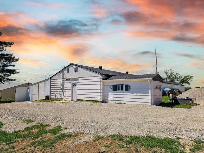 10802 Rainwood Rd, Omaha, NE à vendre - Photo principale – Image 1 sur 16