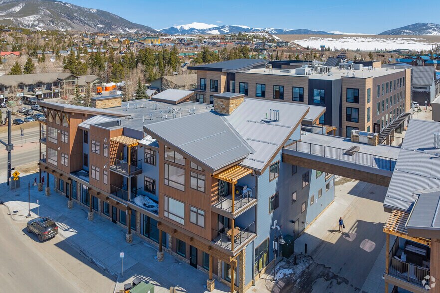 37 W 4th St, Silverthorne, CO à louer - Photo de l’immeuble – Image 2 sur 4