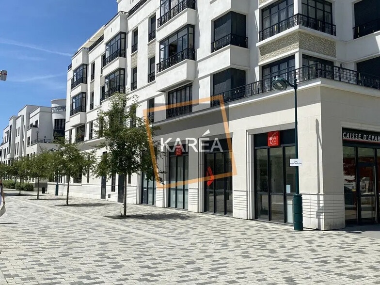 Bureau dans Chessy à louer - Photo de l’immeuble – Image 3 sur 5