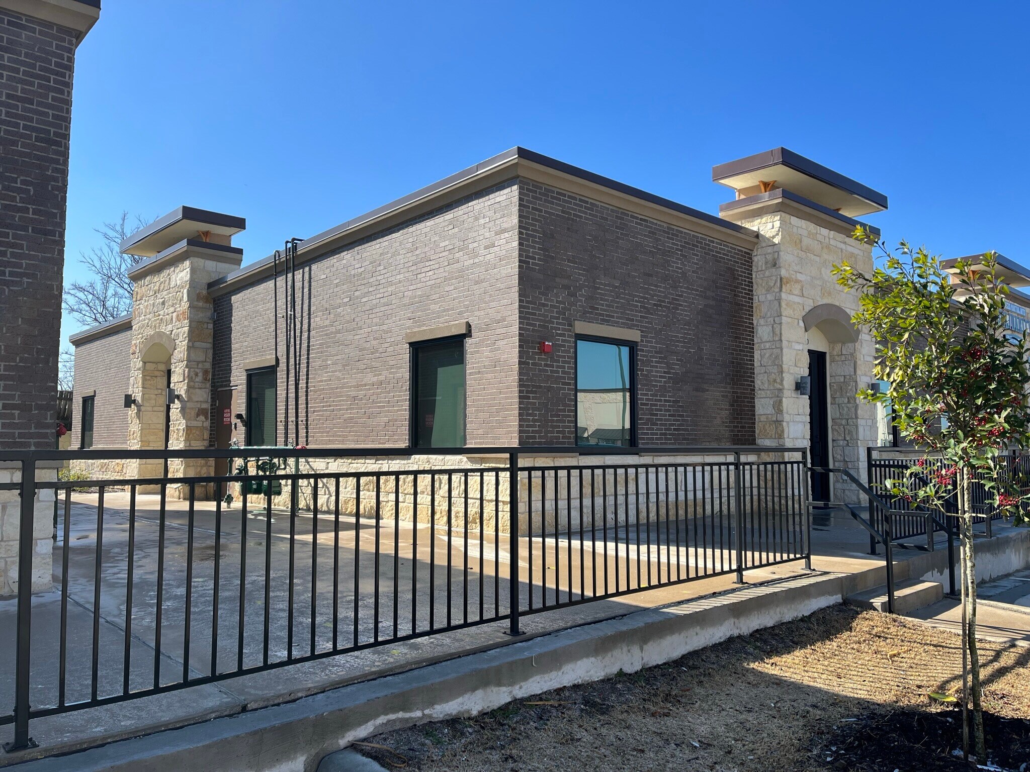 14111 King Rd, Frisco, TX à louer Photo de l’immeuble– Image 1 sur 13