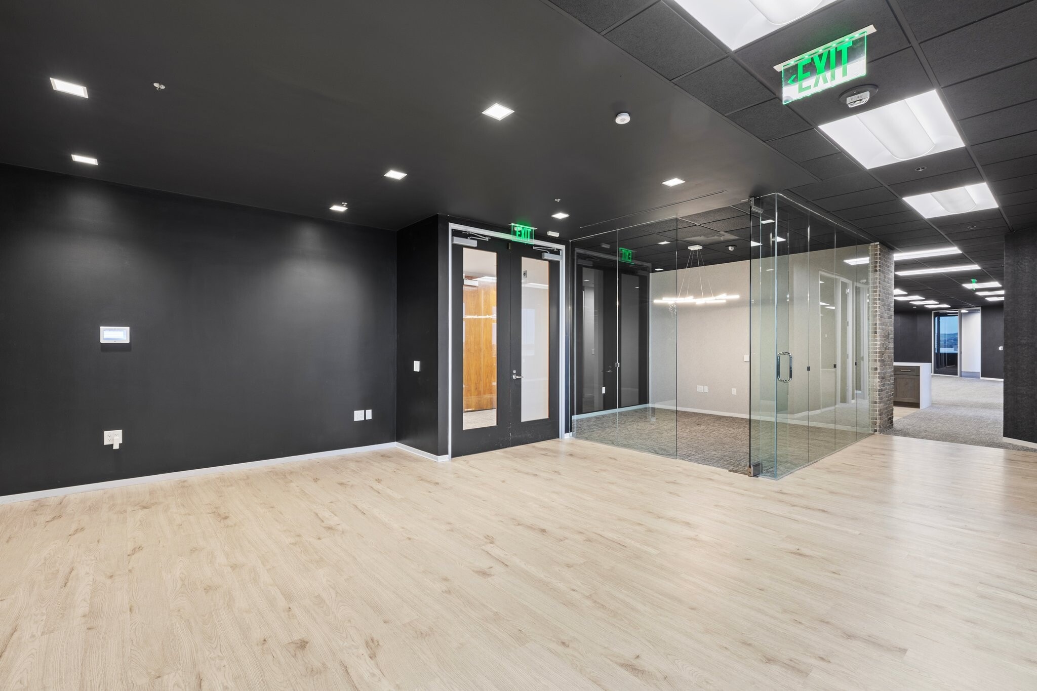 18200 Von Karman Ave, Irvine, CA à louer Photo intérieure– Image 1 sur 6