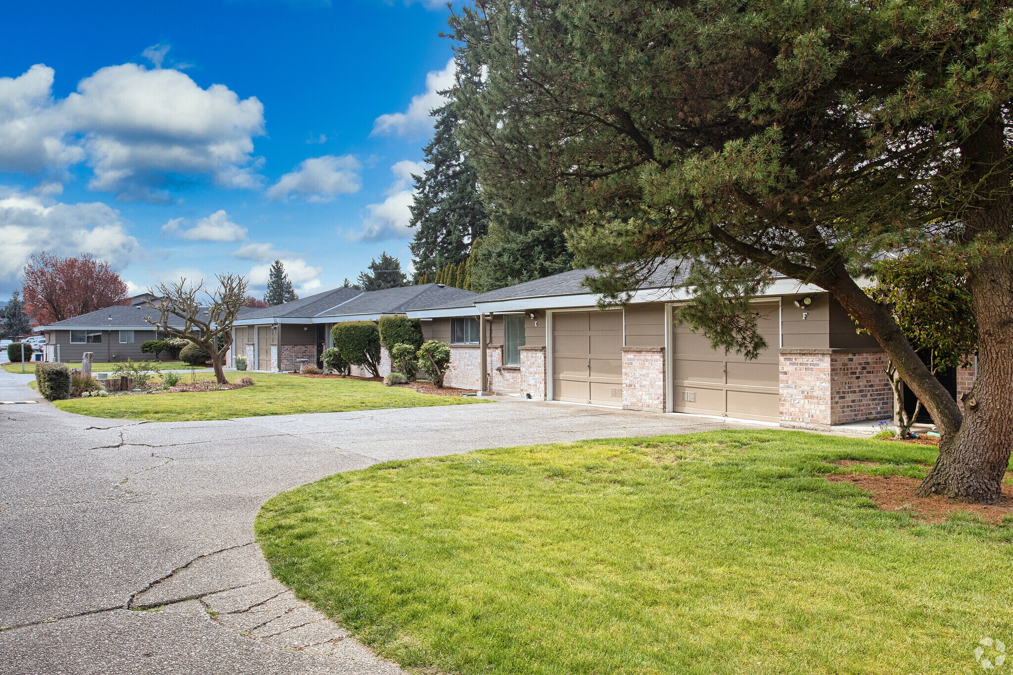 501 21st St SE, Auburn, WA à vendre Photo principale– Image 1 sur 4