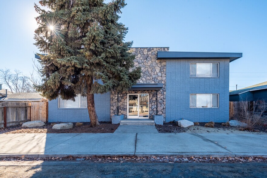275 C St, Sparks, NV à vendre - Photo de l’immeuble – Image 1 sur 14