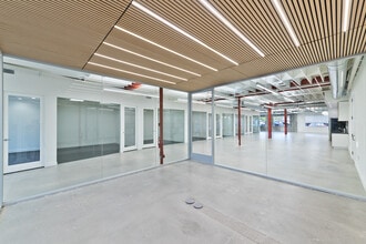 2036-2048 Armacost Ave, Los Angeles, CA à louer Photo intérieure– Image 1 sur 3