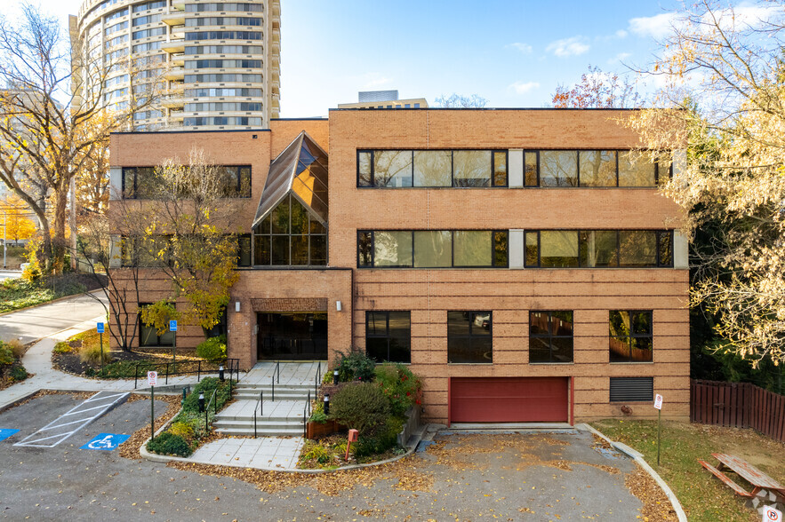 600 Fairmount Ave, Towson, MD à vendre - Photo de l’immeuble – Image 2 sur 13