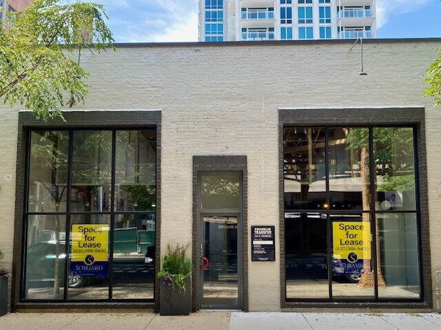 750 N Franklin St, Chicago, IL à louer - Photo de l’immeuble – Image 3 sur 3