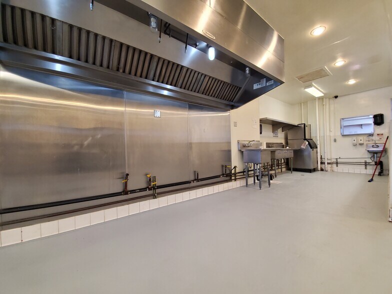 3414 W Washington Blvd, Los Angeles, CA à louer - Photo intérieure – Image 1 sur 36