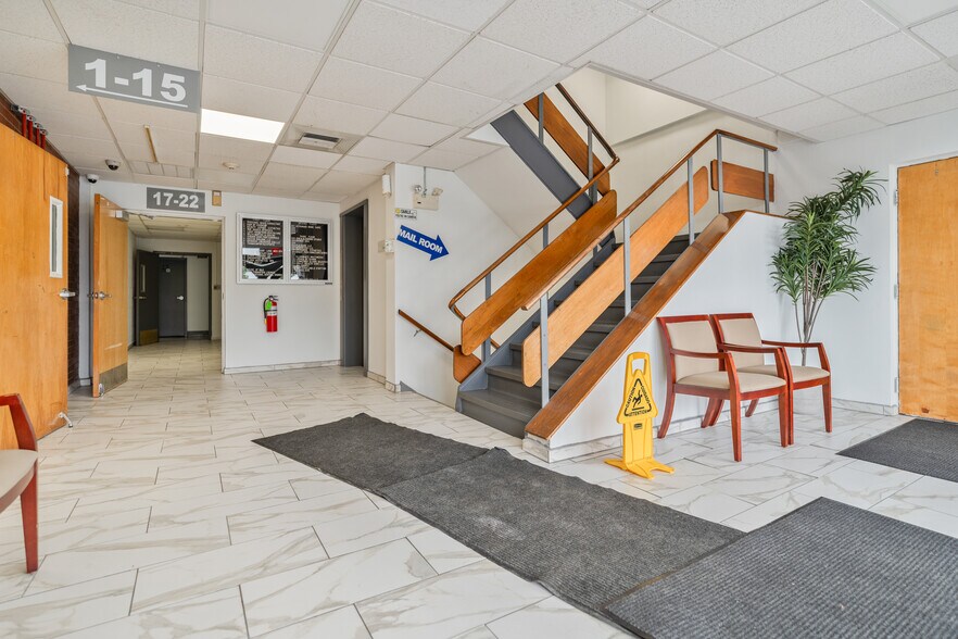 235 Chestnut St, Springfield, MA à louer - Photo de l’immeuble – Image 3 sur 17