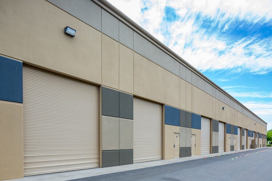 1235 Glenhaven Ct, El Dorado Hills, CA à louer - Photo de l’immeuble – Image 3 sur 9