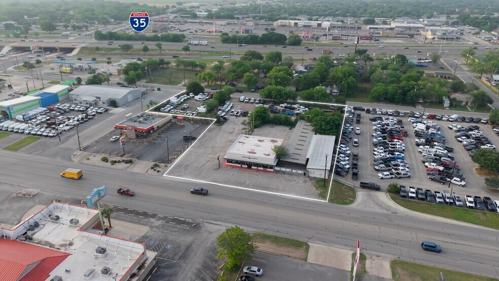 125 S Business Ih 35, New Braunfels, TX à louer - Vidéo sur l’annonce professionnelle – Image 2 sur 12