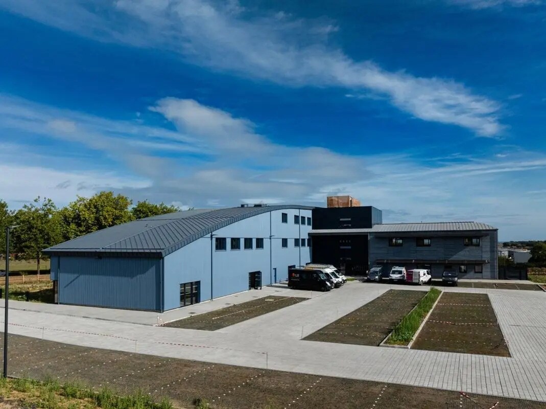 Bureau dans DOUVRES-LA-DÉLIVRANDE à vendre Photo de l’immeuble– Image 1 sur 9