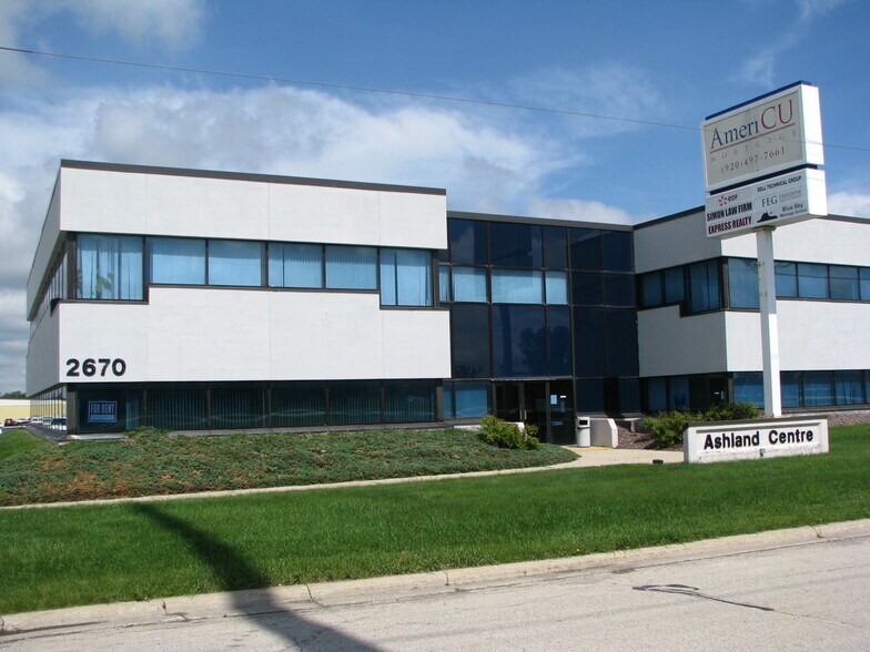 2670 S Ashland Ave, Green Bay, WI à louer - Photo de l’immeuble – Image 3 sur 10