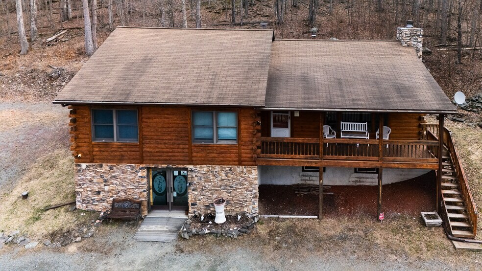 79 Whitleigh Rd, Equinunk, PA à vendre - Photo de l’immeuble – Image 3 sur 53