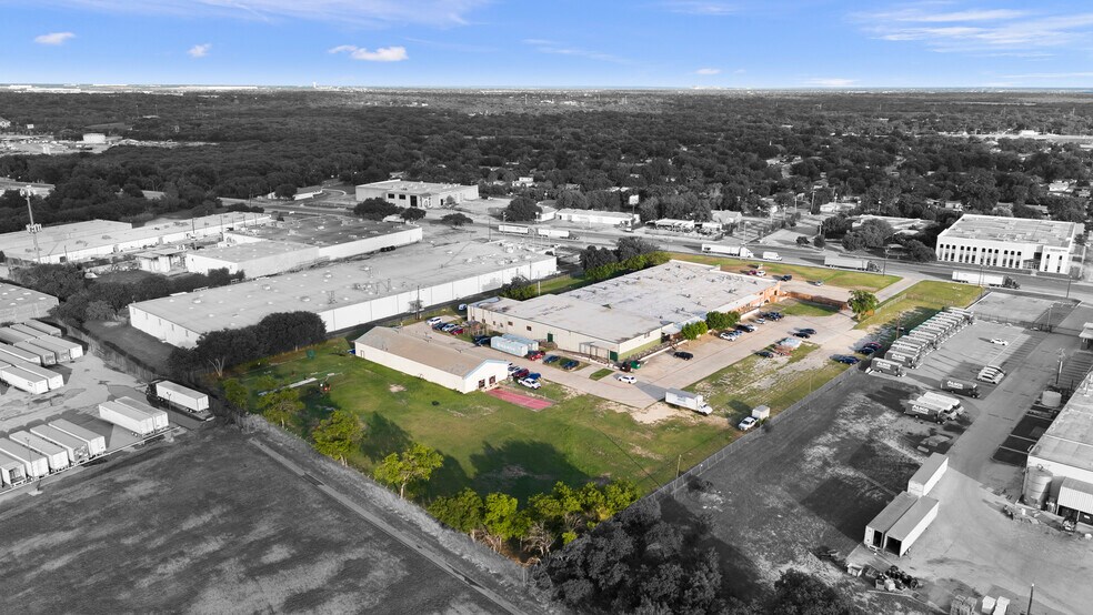 3363 E Commerce St, San Antonio, TX à vendre - Photo de l’immeuble – Image 3 sur 41
