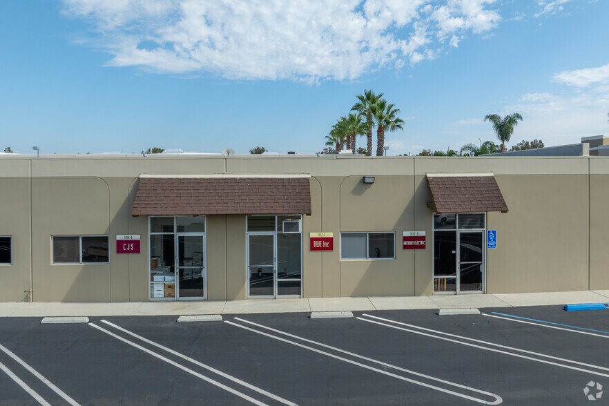 1408-1414 S Ritchey St, Santa Ana, CA à louer - Photo de l’immeuble – Image 2 sur 6