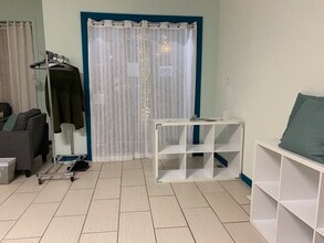 10209B 100 Av, Fort Saskatchewan, AB à louer Photo intérieure– Image 2 sur 4