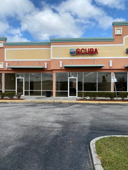12302 Roper Blvd, Clermont, FL à louer - Photo de l’immeuble – Image 2 sur 14