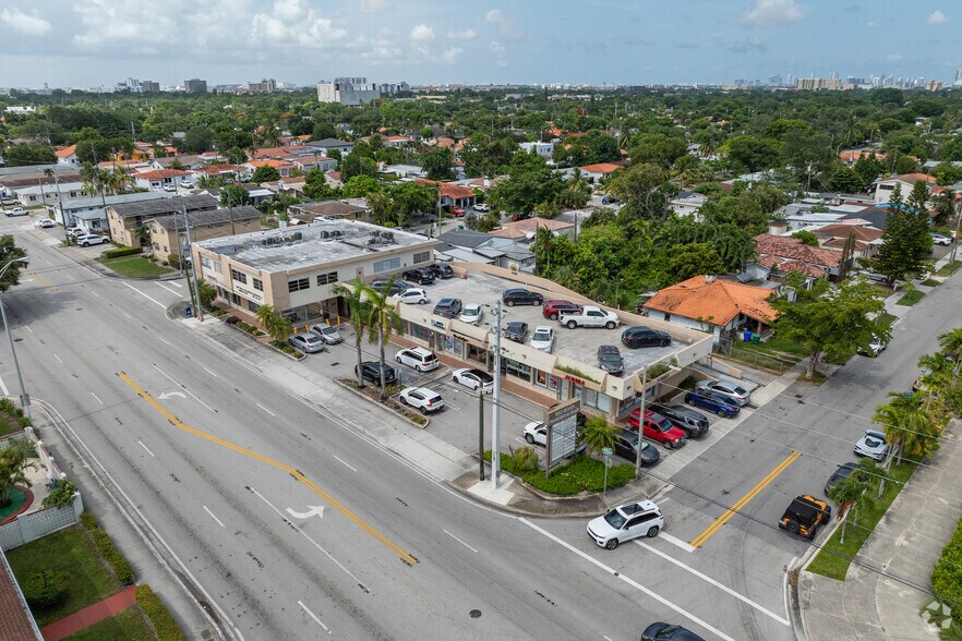 601-625 SW 57th Ave, Miami, FL à louer - Aérien – Image 2 sur 23