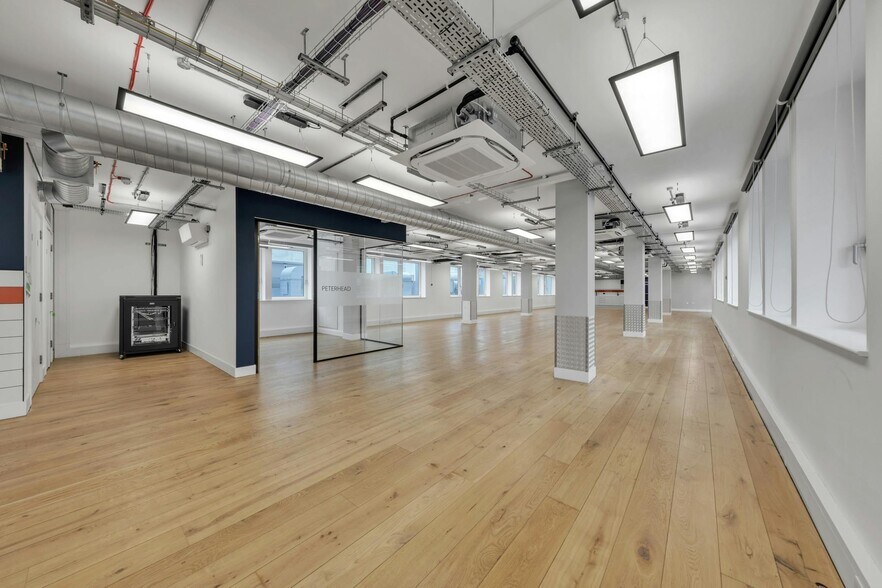 10 Jamestown Rd, Londres à louer - Photo de l’immeuble – Image 2 sur 16