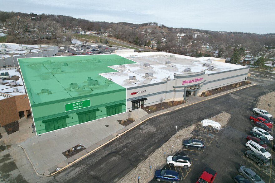 1441 Mall Dr, Council Bluffs, IA à louer - Photo de l’immeuble – Image 2 sur 3