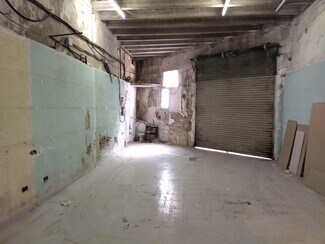 Plus de détails pour Local commercial à louer